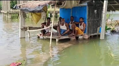 Bihar: Ganga in spate in Buxar, Patna, Bhagalpur, flood water reached this highway; 200 schools closed