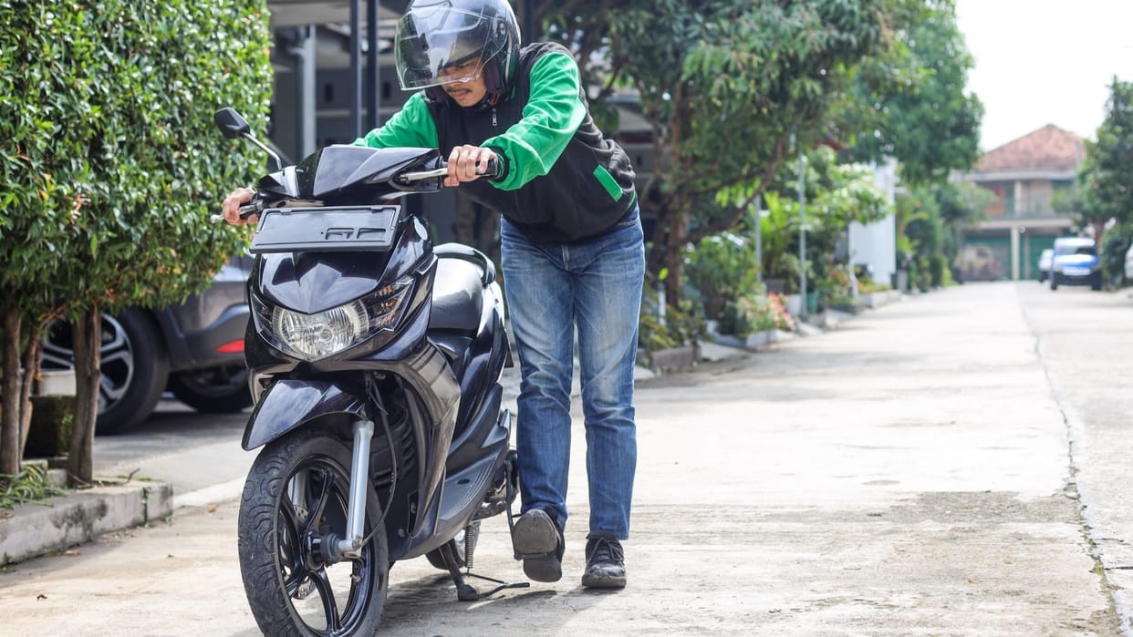bike maintenance tips self or kick which is best to use for bike