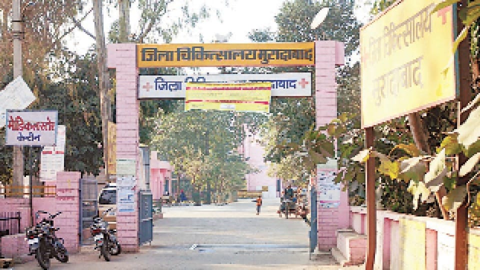 Panic due to pneumonia in Moradabad: 63 children admitted in 30 days, doctor said - weather is changing