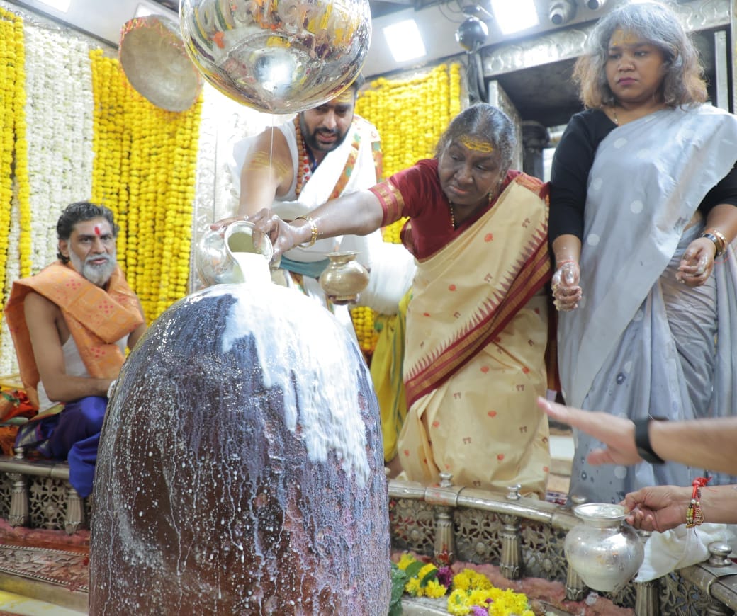 MP: President Draupadi Murmu visited Baba Mahakal in Ujjain honored Safai Mitras CM Mohan Yadav