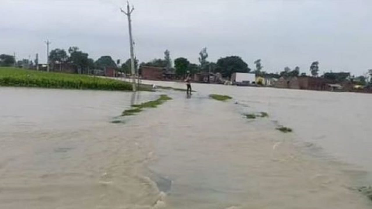 many villages cut off from Dataganj tehsil due to floods in Budaun