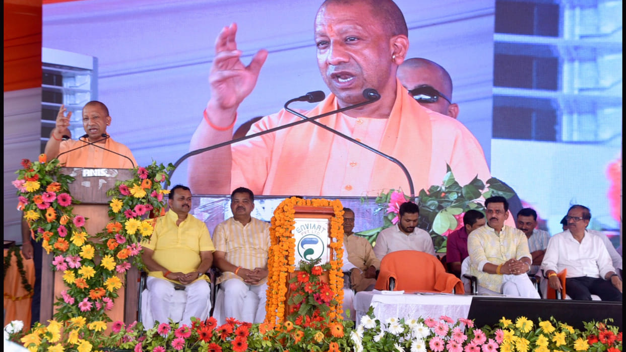 CM Yogi inaugurates floating restaurant on Gorakhpur Ramgarhtal