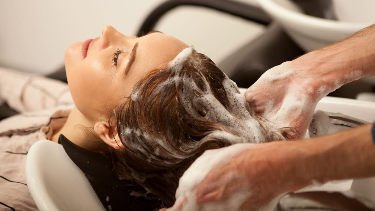 Even after getting hair spa done, you are making these mistakes so be careful now hair will get damaged