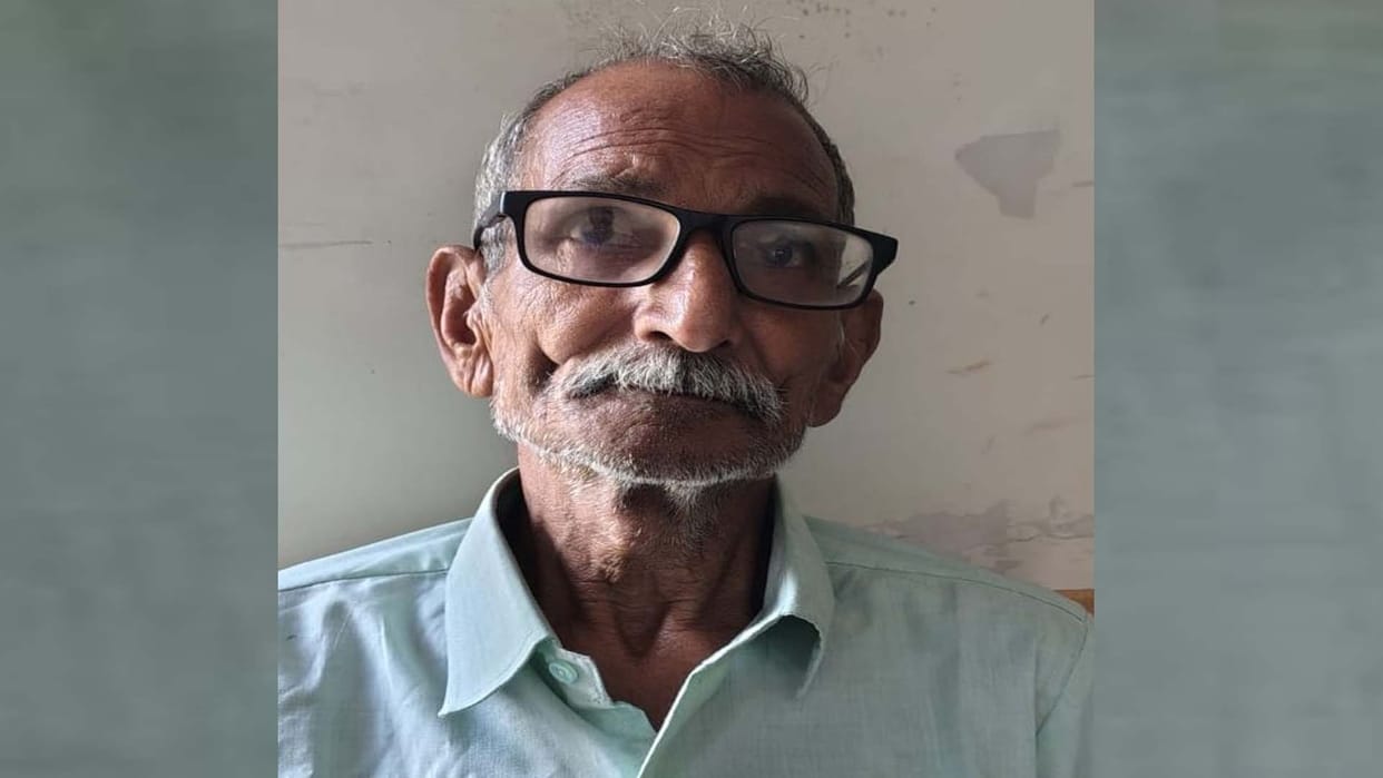 Hardoi: Sir, I am alive, please make me alive on paper and portal