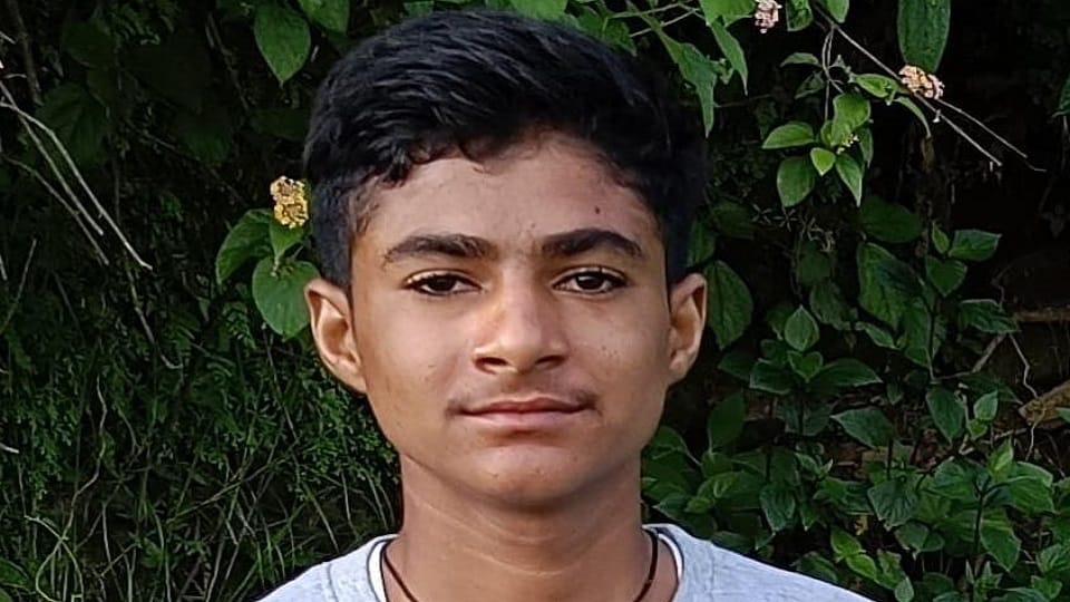 Bijnor: Bike rider dies due to collision with businessman's Thar, Himanshu was the only brother of 3 sisters