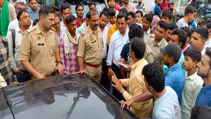 Bijnor: Bike rider dies due to collision with businessman's Thar, Himanshu was the only brother of 3 sisters
