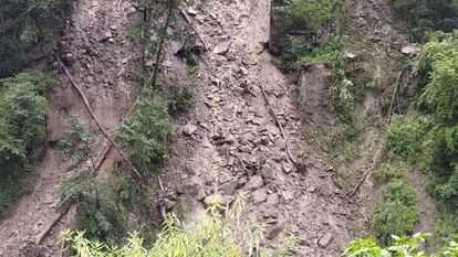 Uttarakhand Jyotirmath facing land subsidence and Now Landslide has become active below city