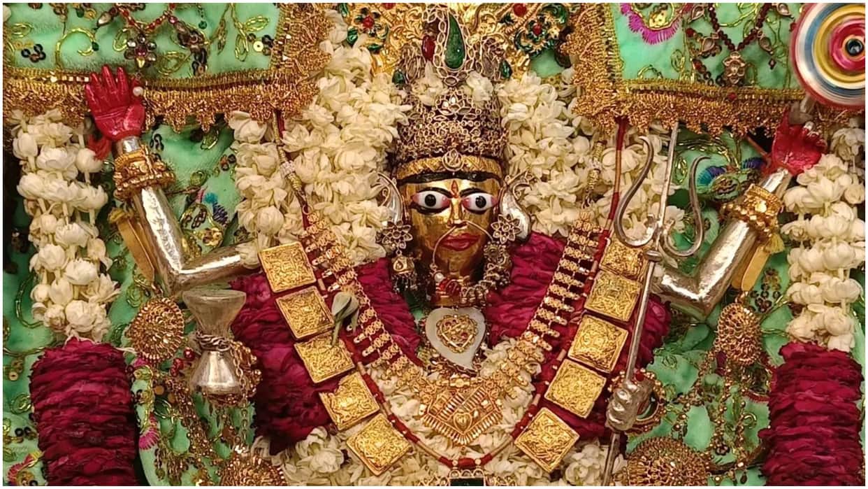 Shardiya Navratri 2025 Visit Lord Durga 52 Shakti Peeth Temple know Location in India
