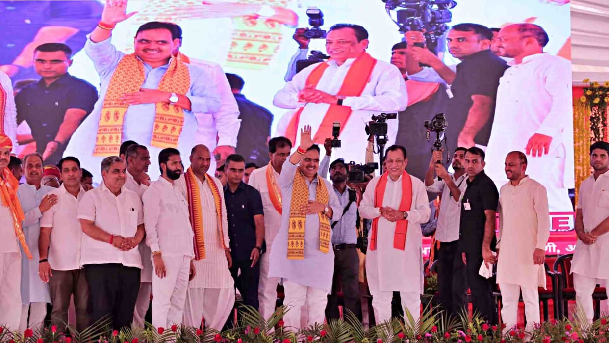 Chittorgarh: Chief Minister started the 'One tree in the name of mother' campaign in Angad Bavji