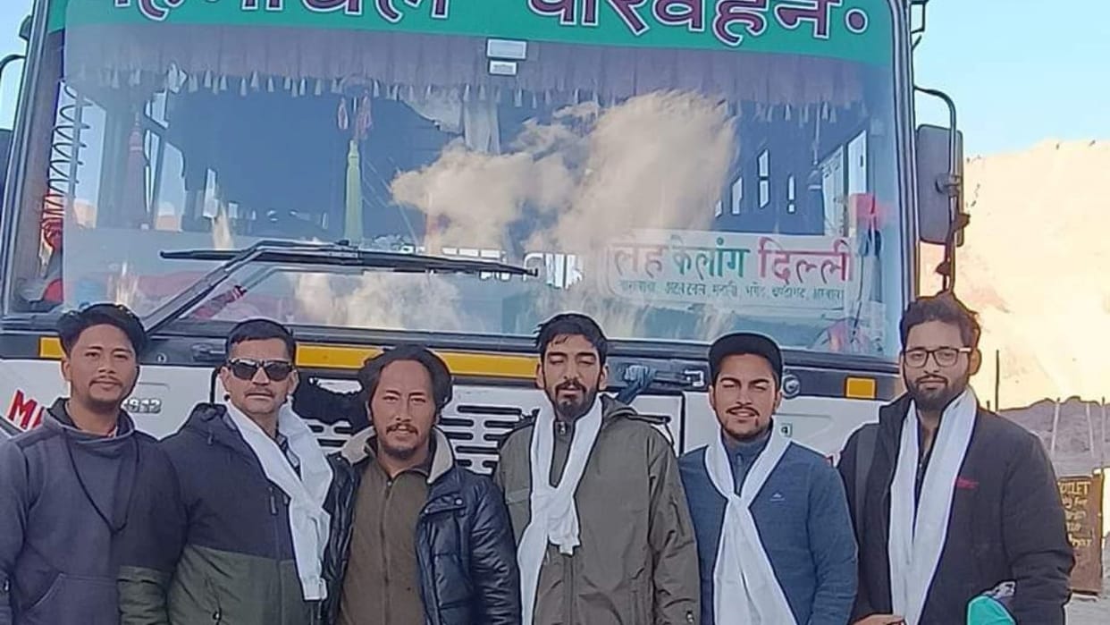 Himachal News hrtc bus service on Leh-Delhi route stopped now it will run in May June next year