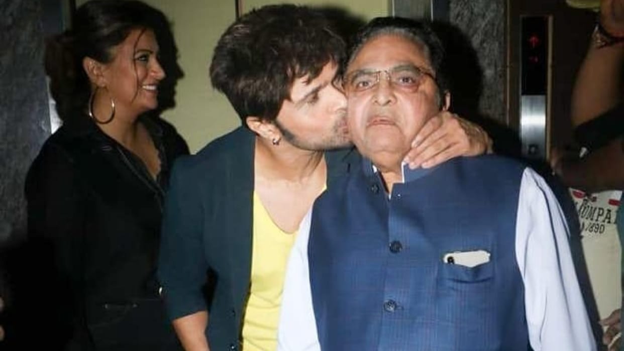 Himesh Reshammiya's father Vipin Reshammiya passed away at 87 last rites will be held today