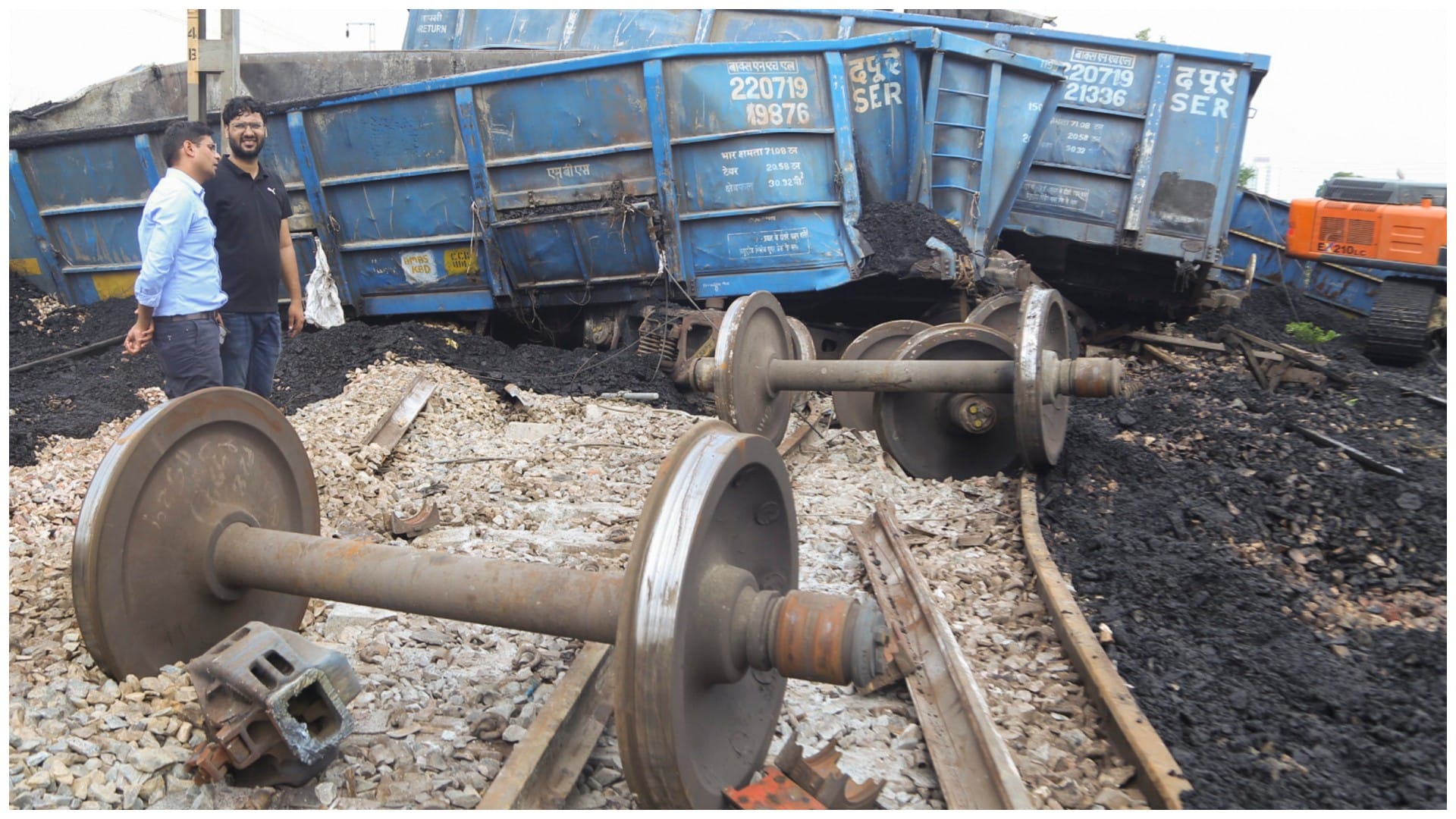 Mathura Train Accident: Passenger troubles increased trains running late read these details before travelling