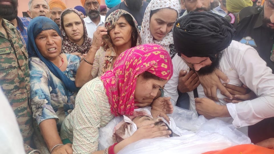 Martyr Lance Naik Baljeet cremated with military honours in Rupnagar