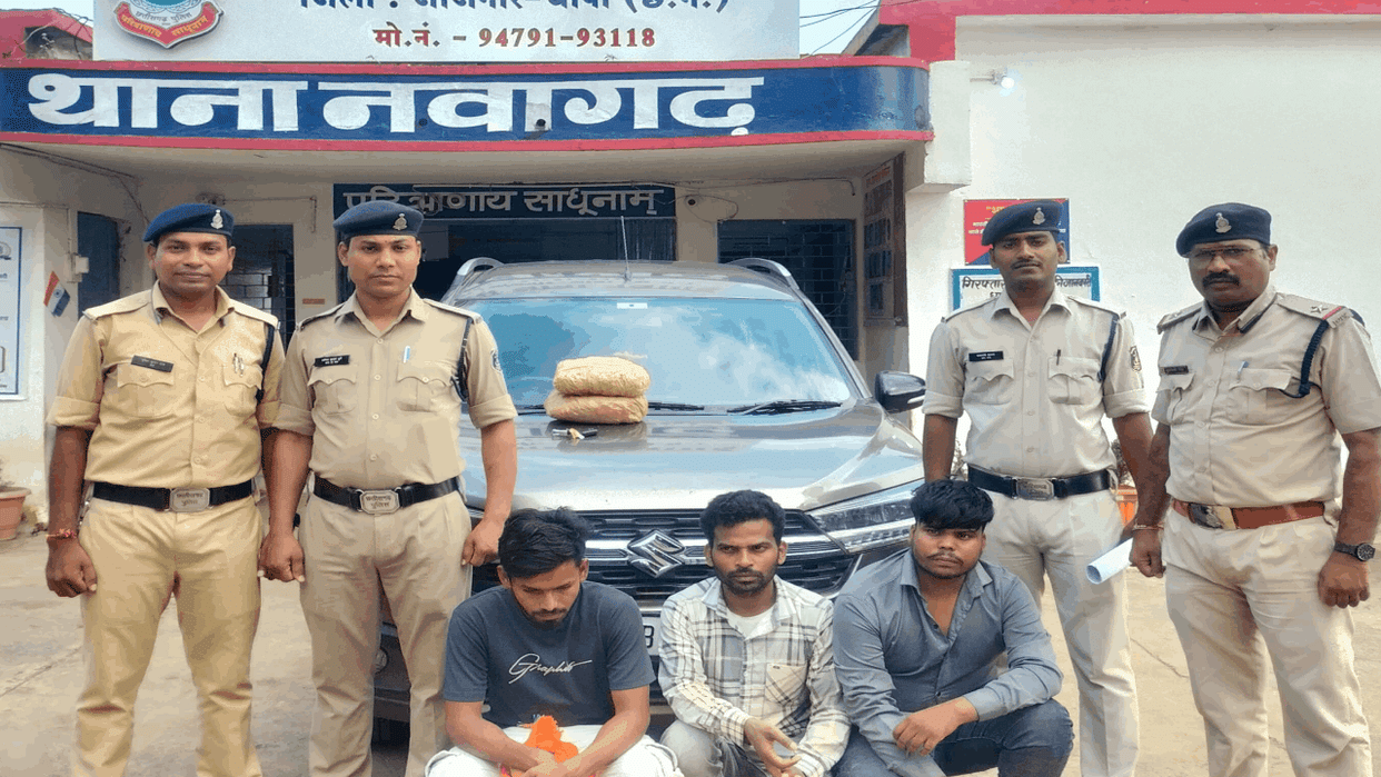 3 accused of ganja smuggling arrested in Janjgir Champa