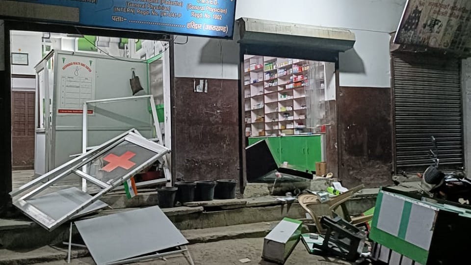 Haridwar: Woman who came for delivery to a private hospital in Bahadarabad dies