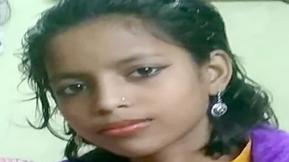 Bijnor: Two real sisters died after being hit by a train