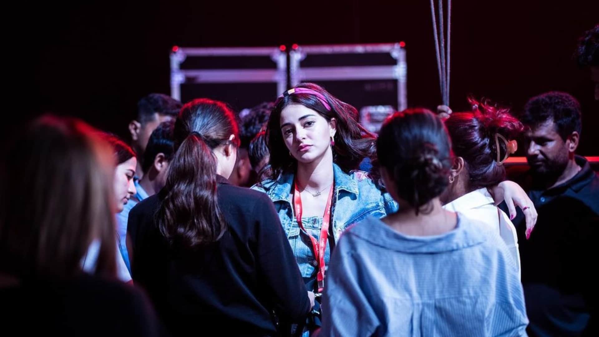 Ananya Panday Says Sara Ali Khan Janhvi Kapoor Have Each Other Backs how female friendships supposed report