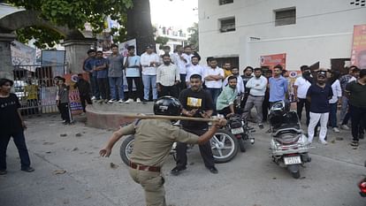 Dehradun DAV College Two groups of students Fight stone pelting and scuffle with police