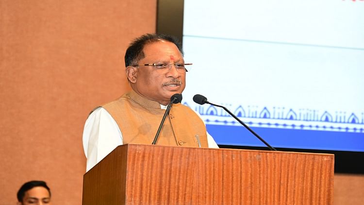 CG News: सरकारी किताब को कबाड़ में बेचने पर हुई कार्रवाई, पाठ्य पुस्तक निगम के महाप्रबंधक को किया गया निलंबित
