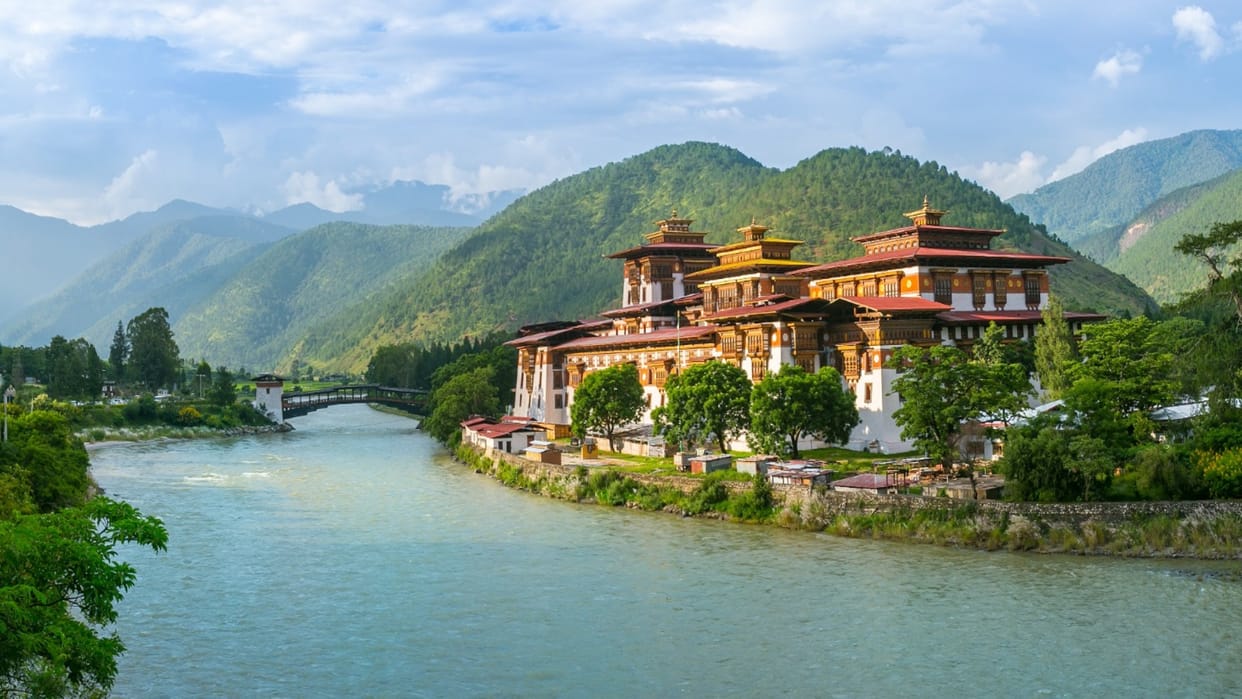 IRCTC Tour Package For Bhutan 2025 From Kolkata Check Fare Price And Complete Tour Details