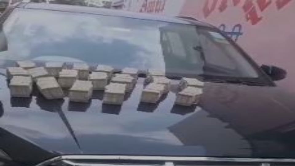 SST and police caught 50 lakh cash in Sonipat