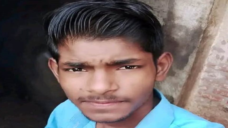 Meerut: A young man preparing for army recruitment was called from home and shot dead, it is the case of girl