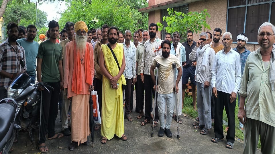 Villagers met CO along with saint