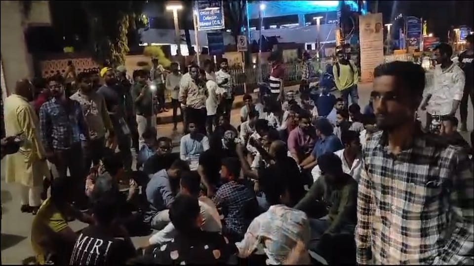 FIR filed against those who blocked the road Aam Aadmi Party state vice president Priyanka Shukla also named i