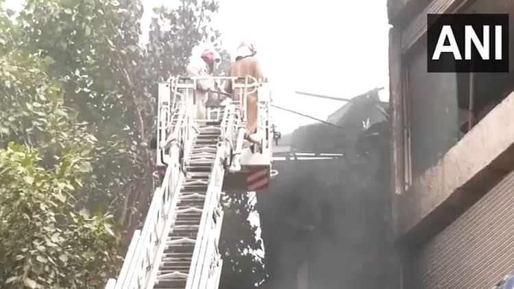 A Fire Breaks Out At A Furniture Shop Near Dharam Kanta Multani Dhandha Ps In Nabi Karim – Amar Ujala Hindi News Live