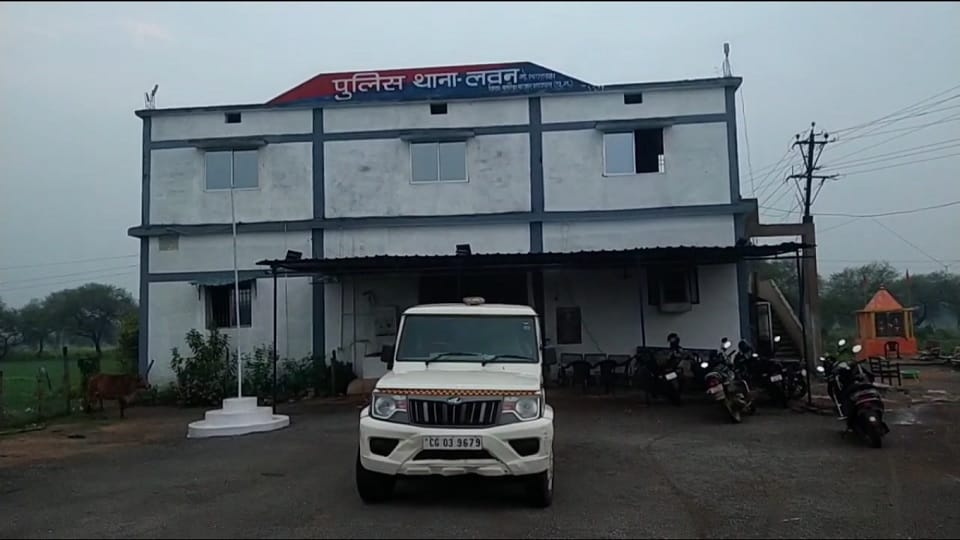 आरोपी की तलाश में पुलिस