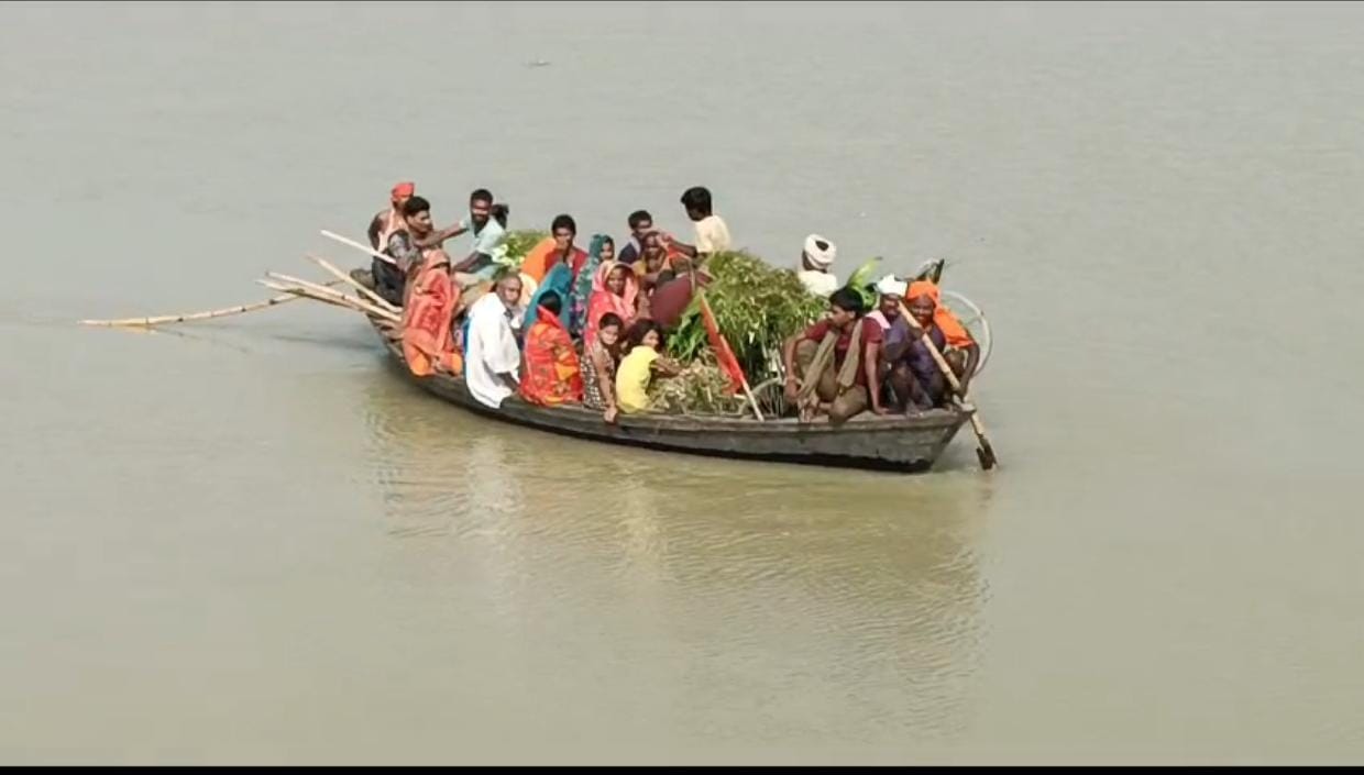 Bihar: Ganga water entered many villages of Begusarai, people started migrating, flood news, Bihar flood