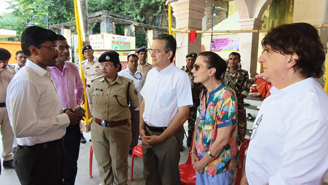 Pitru Paksha: French Ambassador reached Sitakund, saw Pind Daan, took information about Tarpan; gaya news