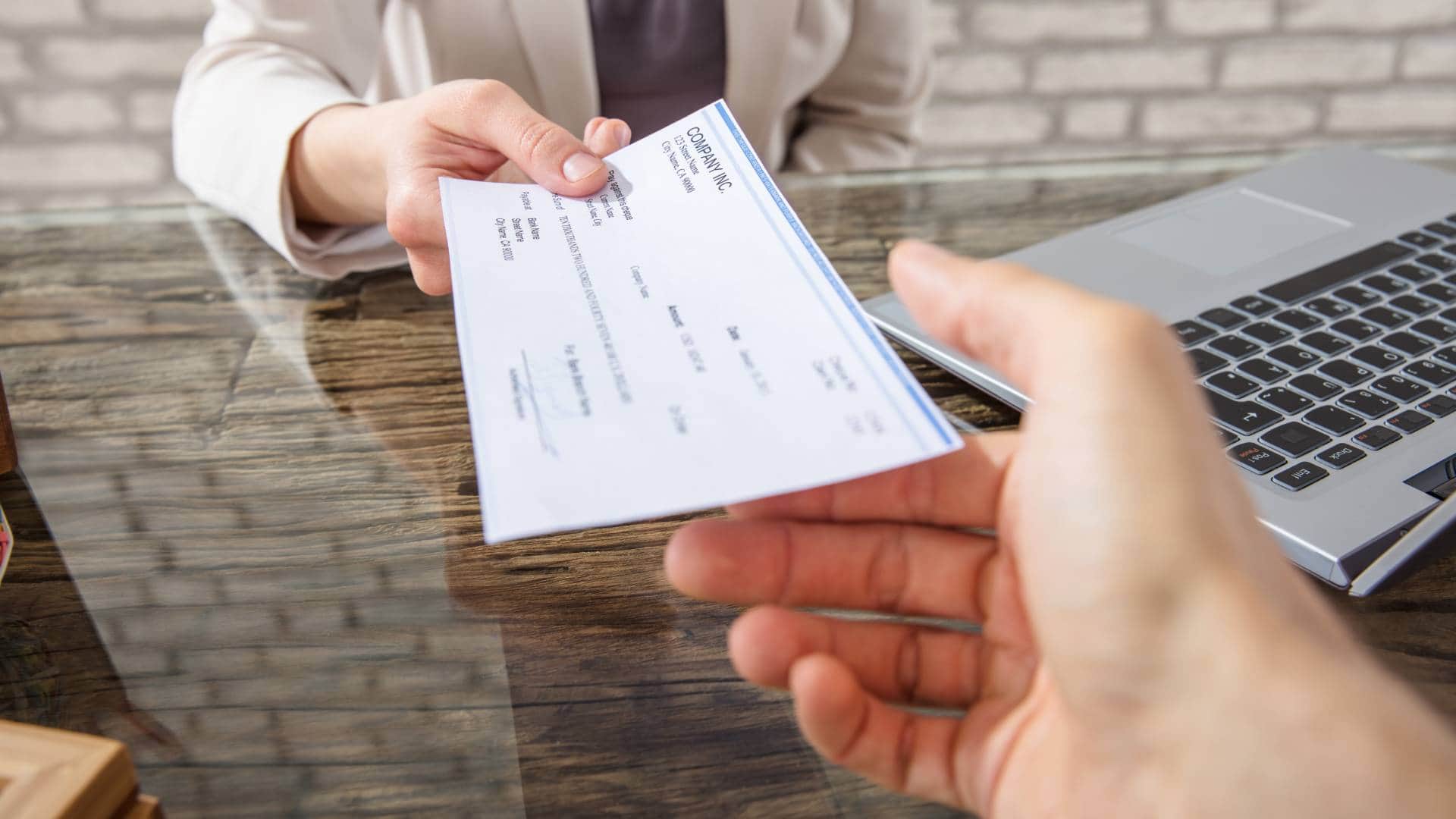 Cheque Book Security Rules Crucial Mistake to Avoid While Signing a Cheque to Stay Safe From Legal Trouble