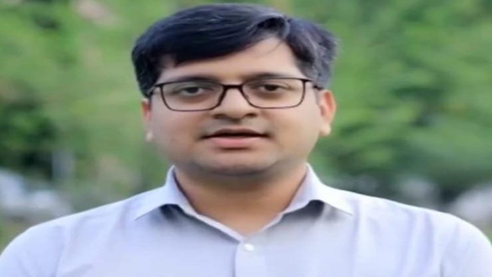 कलेक्टर संबित मिश्रा