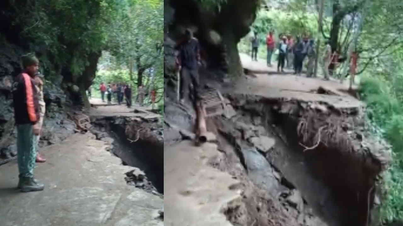 Kedarnath Yatra 15 meter road washout in Gaurikund-Kedarnath walking route Chirbasa passengers stranded
