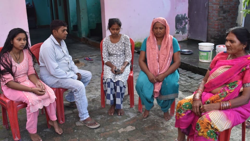 Five died due to drinking alcohol: Sundarlal family regrets it, son said- I wish they stopped their father