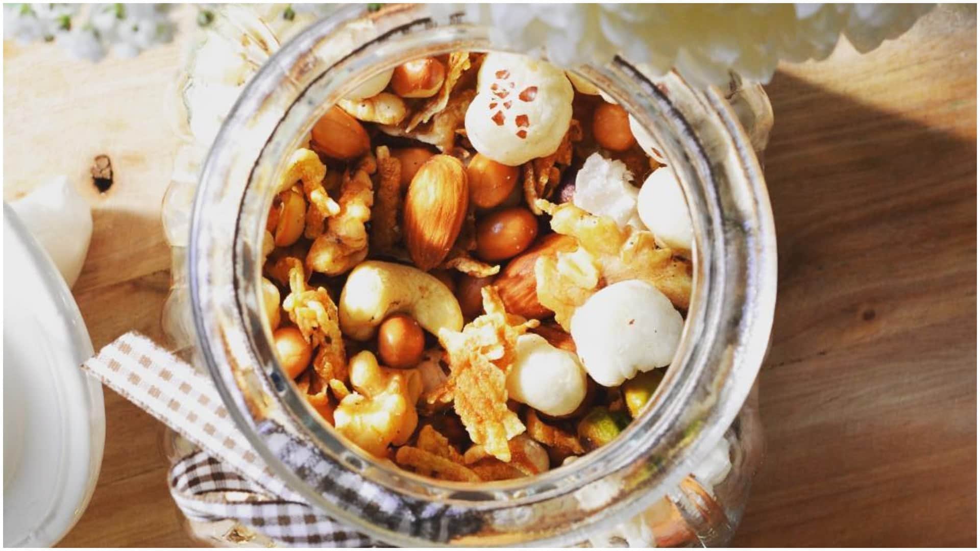 Shardiya Navratri 2024 Fasting Food In Delhi NCR Falahari Vrat Ka Khana