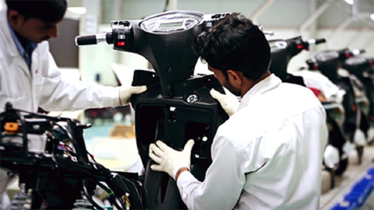 Consumer Court Orders Okinawa to Replace Faulty EV Battery, Slaps Rs 15,000 Fine for Warranty Breach