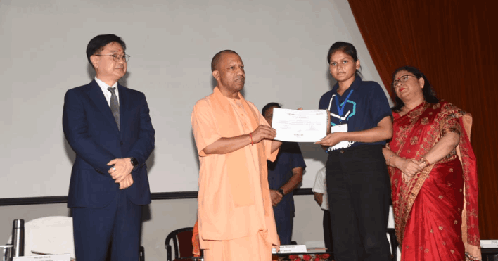 CM Yogi distributed certificates and said UP is largest state of mobile manufacturing in country