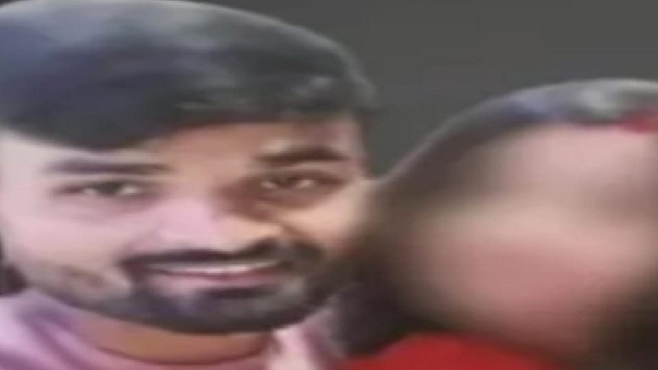 young man committed suicide by hanging himself took this step due to love affair in Korba