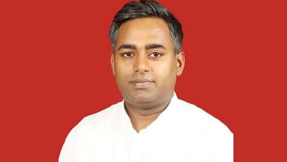 Ayodhya: Case filed against MP Awadhesh's son on charges of kidnapping and assault, he is a contender for ticket in by-election Case filed against MP Awadhesh Prasad's son Ajit Prasad.