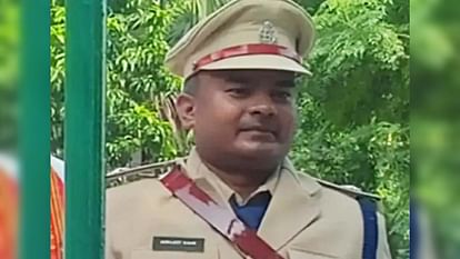 Bihar News: अभद्र भाषा का प्रयोग करने वाले आमस थाना प्रभारी निलंबित, VIP नेता को धमकाने का ऑडियो हुआ था वायरल Gaya: Amas police station in-charge Indrajit Kumar suspended for using abusive language, VIP leader Anil Kumar