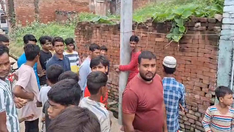 Kannauj: Youth tied to electric pole on charges of mobile theft