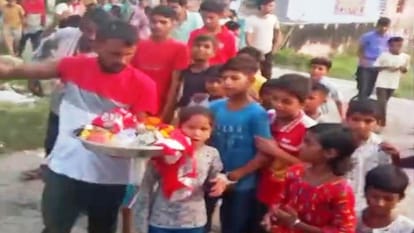 Meerut: Pig gives birth to a strange child, worship in the village, drums beat, see picture of the child