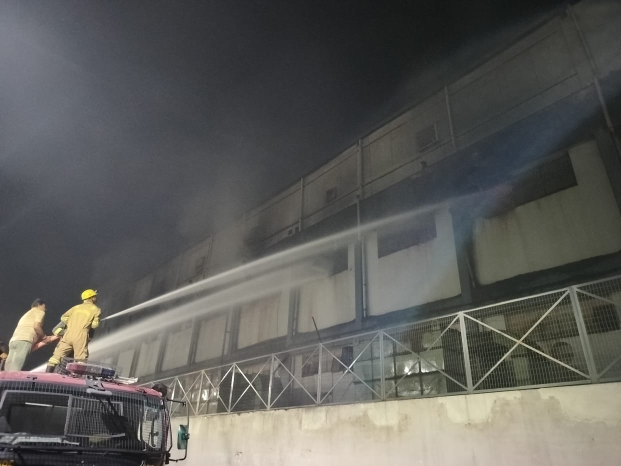 Lucknwo News: Fire broke out in Gutkha factory, five employees trapped