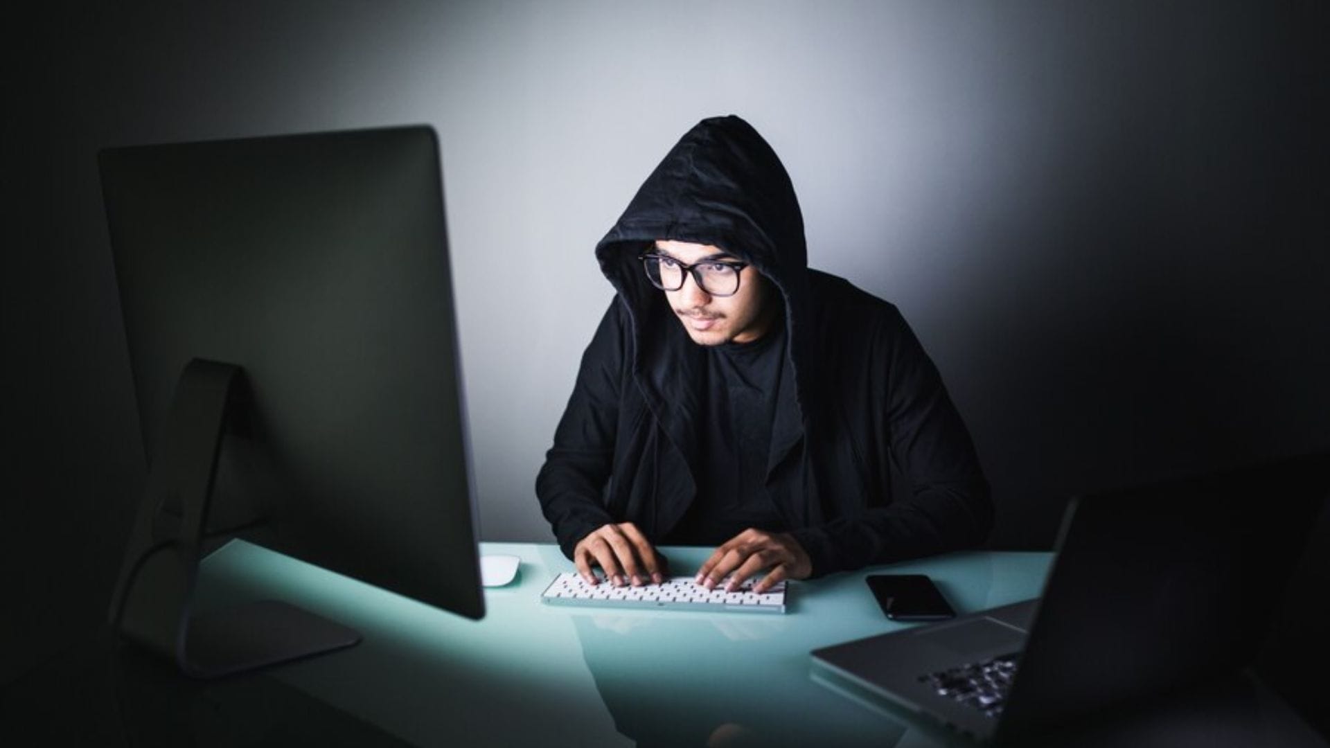 Income Tax Scam Alert: Fake Compliance Gaps Email Targeting Taxpayers, PIB Warns Massive Phishing Risk