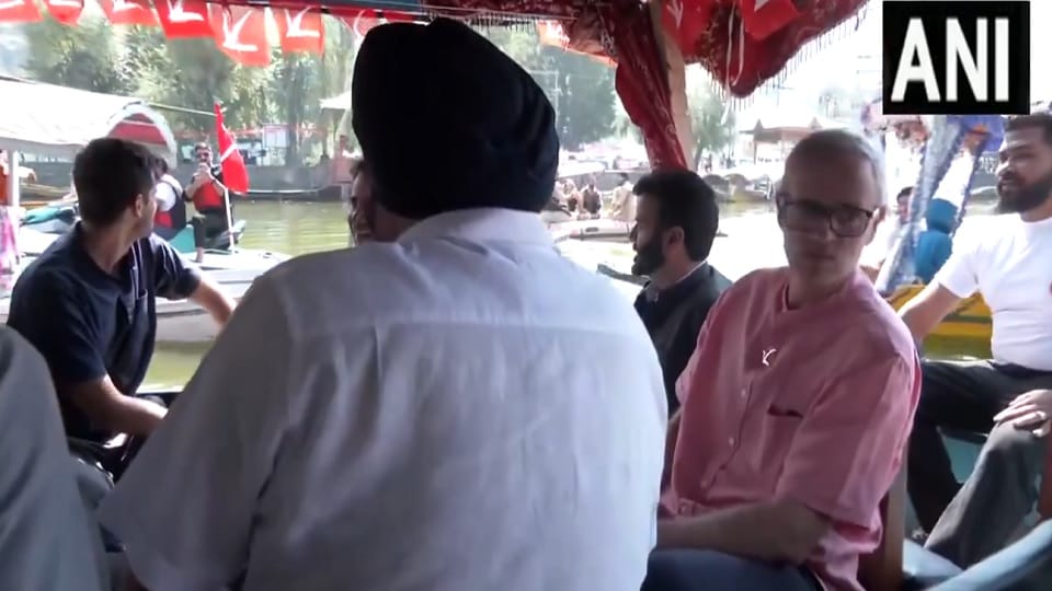 Jammu kashmir election 2024 National Conference's Boat Rally in Dal Lake