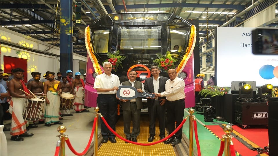 made in india Metro will run on the track of Phase-4 equipped with driverless feature