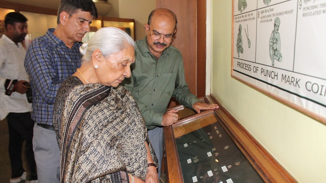 governor anandiben patel stayed in Ramnagar fort for an hour