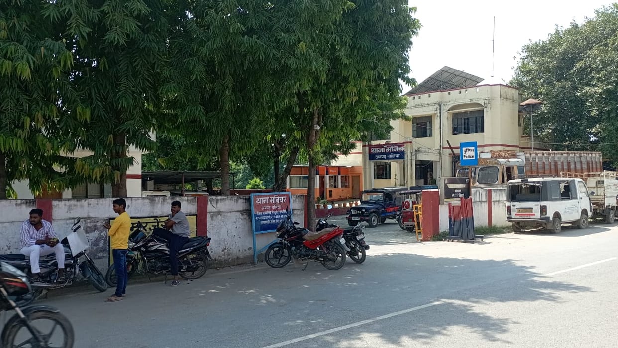 accused escaped from police lockup in ballia